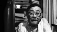 สัมภาษณ์ – เสียงพูดสุดท้าย รงค์ วงษ์สวรรค์ วรพจน์ พันธุ์พงศ์ : สัมภาษณ์ ธวัชชัย พัฒนาภรณ์ : ถ่ายภาพ รงค์ วงษ์สวรรค์ ย้ายตัวเองออกจากกรุงเทพฯ ด้วยเหตุผลหลักๆ คือรักธรรมชาติ และสู้ค่าครองชีพในเมืองต่อไปไม่ไหว เขาใช้เวลาเดินทางหาบ้านอยู่หลายปี ในที่สุดก็เลือกปักหลักที่หมู่บ้านห้วยบวกเขียด ตำบลโป่งแยง อำเภอแม่ริม จังหวัดเชียงใหม่ ใช้ชื่อว่า “สวนทูนอิน” หาใช่สิ่งใดอื่น-คุณค่าหรือเนื้อหาสาระของนักเขียน คือสิ่งที่เขาขีดเขียน นี่คือผลงานของ ‘รงค์ วงษ์สวรรค์ ศิลปินแห่งชาติ สาขาวรรณศิลป์ ปี ๒๕๓๘ หนาวผู้หญิง, เถ้าอารมณ์, ไฟอาย, สนิมสร้อย, บนถนนของความเป็นหนุ่ม, สนิมกรุงเทพฯ, ปักเป้ากับจุฬา, บางลำภูสแควร์, คืนรัก, เสเพลบอยบันทึก, พ่อบ้านหนีเที่ยว, ใต้ถุนป่าคอนกรีท ขบวน ๑, หอมดอกประดวน, นิราศดิบ, เสเพลบอยชาวไร่, ผู้มียี่เกในหัวใจ, หัวใจที่มีตีน, ใต้ถุนป่าคอนกรีท ขบวน ๒, หลงกลิ่นกัญชา, ฝนซาฟ้าหม่น, น้ำค้างเปื้อนแดด, ไอ้แมลงวันที่รัก, แดง รวี, หนามดอกไม้, ใต้ถุนป่าคอนกรีท ขบวน ๓, ๐๐.๐๐ น., ปีนตลิ่ง, ดลใจภุมริน, บ้านนี้มีห้องแบ่ง ให้เช่า, นักเลงโกเมน, กรุงเทพฯ รจนา, สัตหีบ : ยังไม่มีลาก่อน, ตาคลี : น้ำตาไม่มีเสียงร้องไห้, ชุมทางพลอยแดง, นาฑีสุดท้ายทับทิมดง, อเมริกันตาย, แม่ม่ายบุษบง, คึกฤทธิ์แสบสันต์, ๒๓ เรื่องสั้น, ไม่นานเกินรอ, น้ำตาสองเม็ด, ความหิวที่รัก, มาเฟียก้นซอย, ๒๘ ดีกรีเที่ยงวัน บรั่นดีเที่ยงคืน, ดอกไม้ในถังขยะ, จากแชมเพญถึงกัญชา, ขี่ม้าชมดอกไม้, จากโคนต้นไม้ริมคลอง, ถึงป่าคอนกรีท, ๒ นาฑีใต้แสงดาวแดง, ปักกิ่ง-กรุงเทพฯ, ซูสีไทเฮา,...