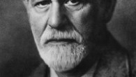 ซิกมุนด์ ฟรอยด์ (Sigmund Schlomo Freud) แพทย์และนักจิตวิทยาชาวออสเตรีย บิดาแห่งทฤษฎี จิตวิเคราะห์ (Psychoanalysis) เกิดเมื่อวันที่ 6 พฤษภาคม 2399 ในครอบครัวชาวยิวที่เมือง พริบอร์ (Pribor – ส่วนหนึ่งของอาณาจักรออสเตรเลีย-ฮังการีในสมัยนั้น ปัจจุบันคือประเทศเชค) เขาเข้าเรียนแพทย์ที่มหาวิทยาลัยแห่งเมืองเวียนนา จบแล้วออกมาเปิดคลินิกรักษาโรคประสาทและสมอง จากนั้นก็เริ่มศึกษาจิตไร้สำนึก แล้วนำเสนอทฤษฎีจิตวิเคราะห์ในปี 2433 ฟรอยด์เขียนบทความและหนังสือหลายเล่ม ในปี 2473 เขาได้รับรางวัลเกอเธ่ (Goethe Prize) จากนั้นสามปีต่อมานาซีเยอรมันเริ่มเรืองอำนาจ หนังสือของฟรอยด์ถูกเผา เริ่มกวาดล้างชาวยิว และบุกยึดออสเตรียในเดือนมีนาคม 2481 ฟรอยด์และครอบครัวจึงต้องอพยพไปอยู่ที่กรุงลอนดอน ประเทศอังกฤษ ฟรอยด์เชื่อว่าสาเหตุหลักของพฤติกรรมมนุษย์มาจากแรงขับทางเพศ (Sex drive) และสัญชาติญาณในการอยู่รอดหรือจิตไร้สำนึก (Unconscious) ฟรอยด์จำแนกบุคลิกภาพของบุคคลออกเป็น 3 ส่วน ได้แก่ อิด (Id) คือจิตไร้สำนึก อีโก (Ego) จิตสำนึกหรือเหตุผล และ ซูเปอร์อีโก (Super Ego) คือส่วนที่เป็นมโนธรรมสำนึก นอกจากนี้เขายังแบ่งขั้นตอนพัฒนาการบุคลิกภาพของมนุษย์ออกเป็น 5 ขั้น คือขั้นปาก (oral stage) ขั้นทวารหนัก (anal stage) ขั้นอวัยวะเพศ (phallic or oedipal stage) ขั้นแฝง (latency stage) และขั้นสนใจเพศตรงข้าม (genital stage) ทฤษฎีของเขาแม้จะไม่ได้รับการยอมรับในระยะแรก แต่ต่อมาเริ่มมีการศึกษาและนำมาประยุกต์ใช้และอธิบายทฤษฎีทางสังคมได้ ความคิดและผลงานของฟรอยด์มีอิทธิพลอย่างมาก ทั้งต่องานวรรณกรรม โดยเฉพาะ ฟรานซ์ คาฟกา (Franz Kafka) ภาพยนตร์ ลัทธิมาร์กซิสม์ เฟมินิสม์ วรรณคดีวิเคราะห์ ปรัชญาและจิตวิทยา นับว่าเป็นบุคคลที่มีอิทธิพลทางความคิดมากที่สุดคนหนึ่งในศตวรรษที่ 20 อุปนิสัยส่วนตัวเป็นคนที่สูบซิการ์จัดมาก เขาจึงเป็นโรคมะเร็งและต้องผ่าตัดกว่า 30 ครั้ง และหลังจากอ่านนิยายเรื่อง La Peau...