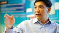 สัมภาษณ์ – นับถอยหลัง 3G ดร.สมเกียรติ ตั้งกิจวานิชย์ ประธานสถาบันวิจัยเพื่อการพัฒนาประเทศไทย (TDRI) คำพูดตัดพ้อเชิงประชดเสียดสีว่า “รักแท้เหมือน 3G รู้ว่ามีแต่ไม่รู้เมื่อไหร่มา” ก็กำลังจะใช้กับสังคมไทยไม่ได้อีกต่อไป