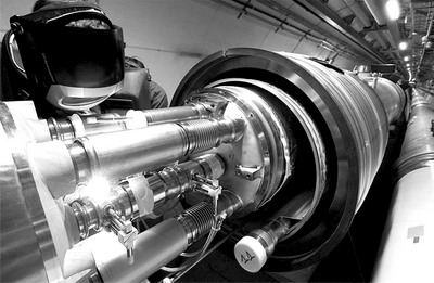 เครื่องเร่งอนุภาค LHC