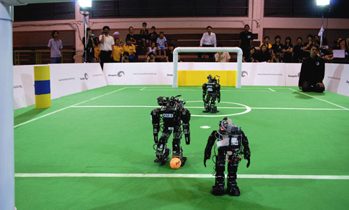หุ่นยนต์ กับ คนไทย 5 thairobot05