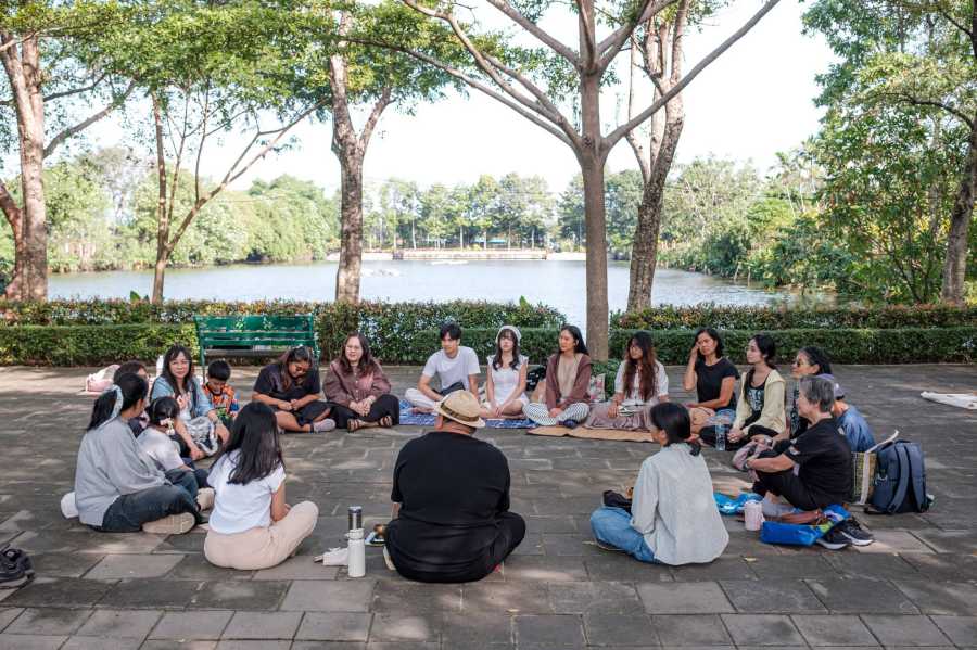 Parkใจ ในสวน : ปักผ้าในสวน ชวนใจกลับบ้าน กับ Sandmade แซน ศกลวรรณ แก้วสมบูรณ์ ชวน Parkใจ @สวนทวีวนารมย์ 15 2025pakpa12