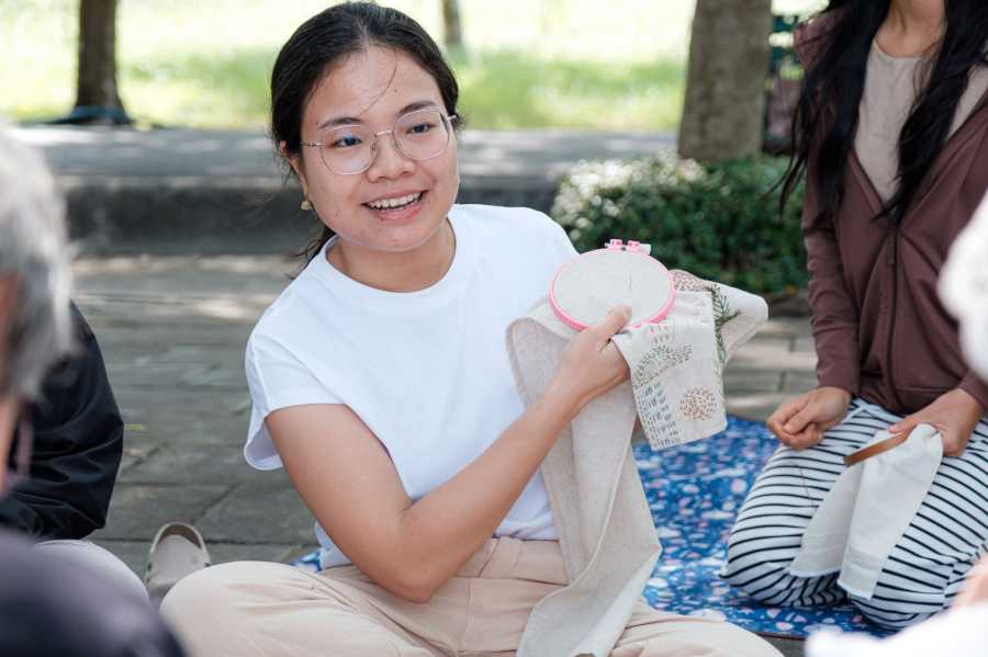 Parkใจ ในสวน : ปักผ้าในสวน ชวนใจกลับบ้าน กับ Sandmade แซน ศกลวรรณ แก้วสมบูรณ์ ชวน Parkใจ @สวนทวีวนารมย์ 9 2025pakpa13