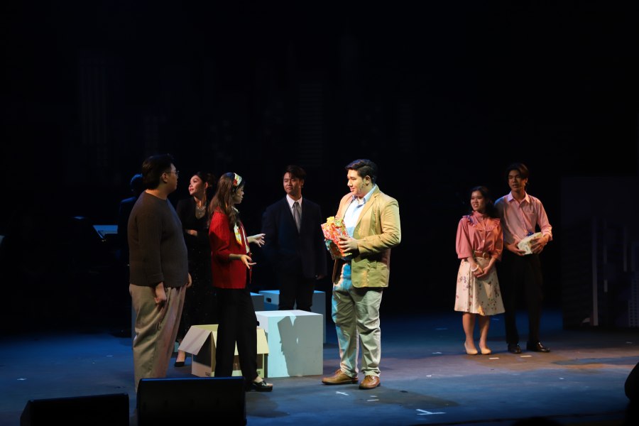 สำรวจความหมายของชีวิตและการแต่งงานไปกับ COMPANY