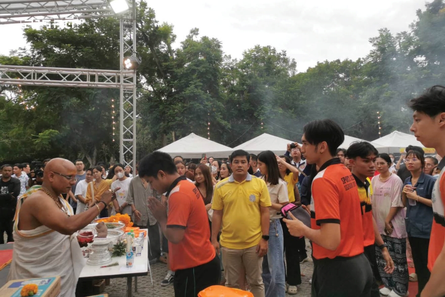 เมื่อองค์พระ(คเณศ)เสด็จมาในปีนี้ : คเณศจตุรถีในวันฟ้าครึ้ม 2 kaneshasilpakorn02