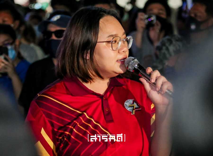 ใกล้ (ประชาธิปไตยที่ฝันถึง ?) รุ้ง 2 panusaya02