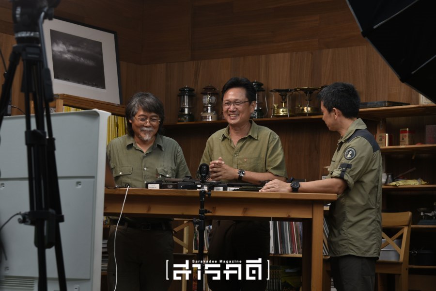 จิตวิญญาณในคมมีดประมูลและจำหน่าย “มีดเดินป่า” ดร.เสกสรรค์ประเสริฐกุลสมทบทุนผู้พิทักษ์ป่า 11 pramoolseksan4edit