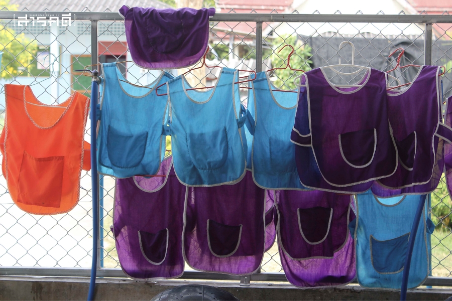 ผู้คน ชุมชน โรงเรียน: อาณาขนาดเล็กที่ยิ่งใหญ่ 14 smallschool0581