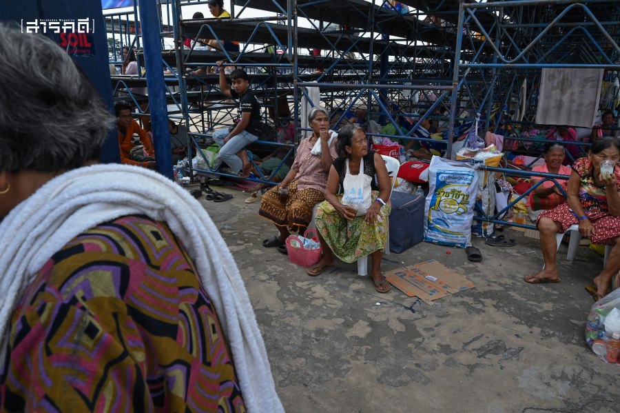 คราบน้ำตาและบาดแผล หลังแนวปะทะ ไทย-กัมพูชา 4 th cambodia010
