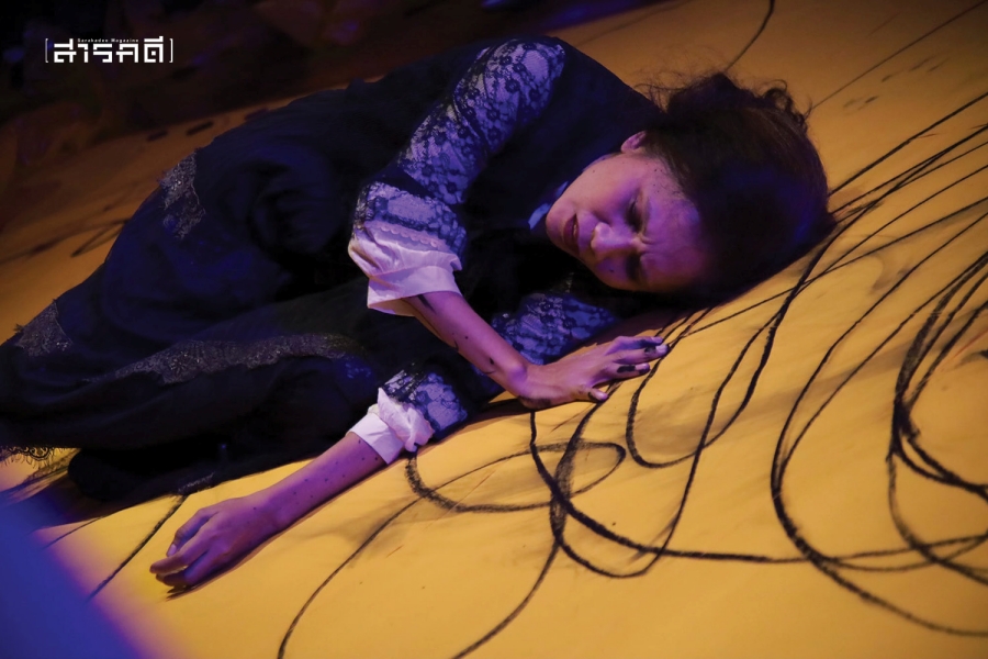 yroomwoman09