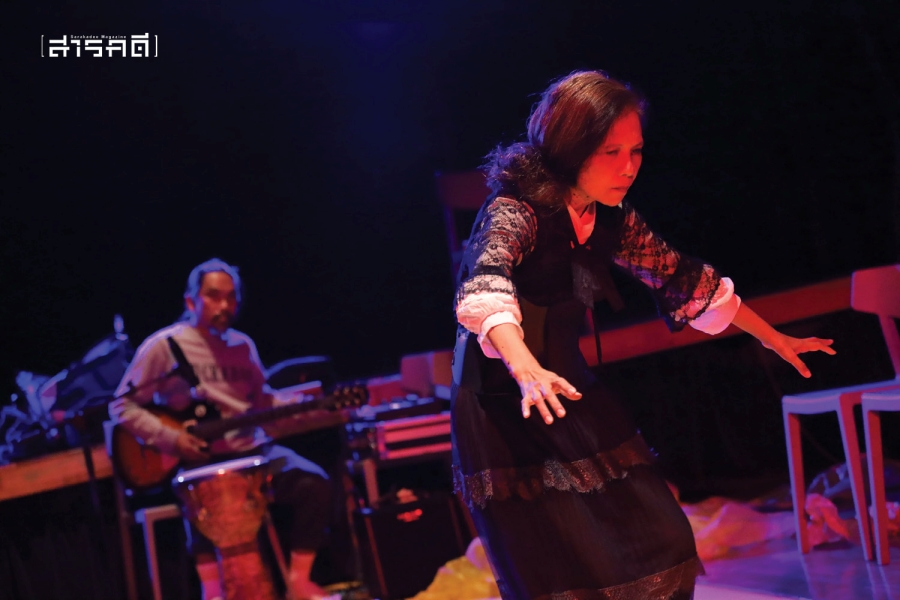 yroomwoman19